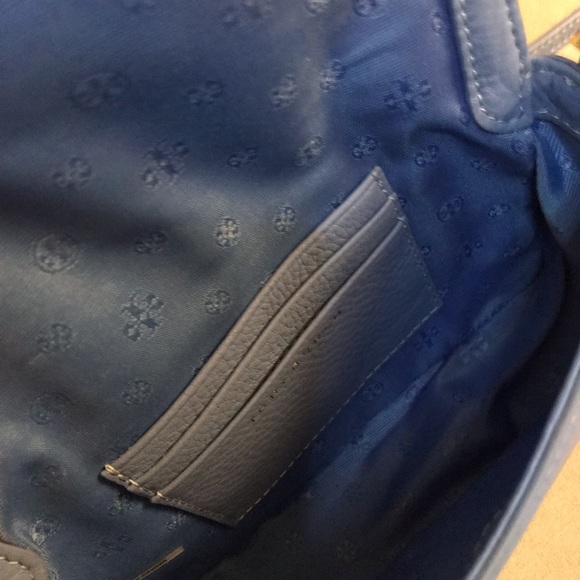 Tory Burch Landon Leather Crossbody - Picture 7 of 8